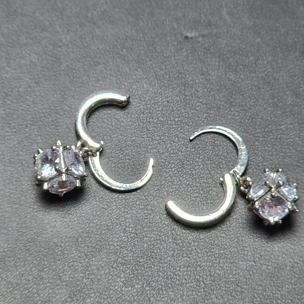 N/A these earrings